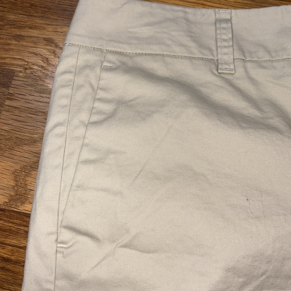 ANN TAYLOR FACTORY khaki shorts - Picture 2 of 8